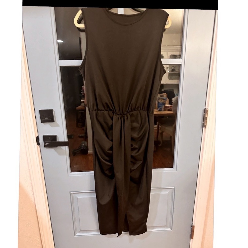 Sleek Black Sleeveless Ruched Midi Dress Women's Elegant Versatile Style Large L